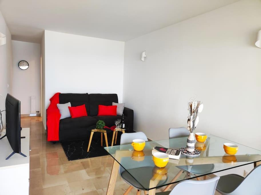 Cnossos Yourhosthelper Cannes Bagian luar foto
